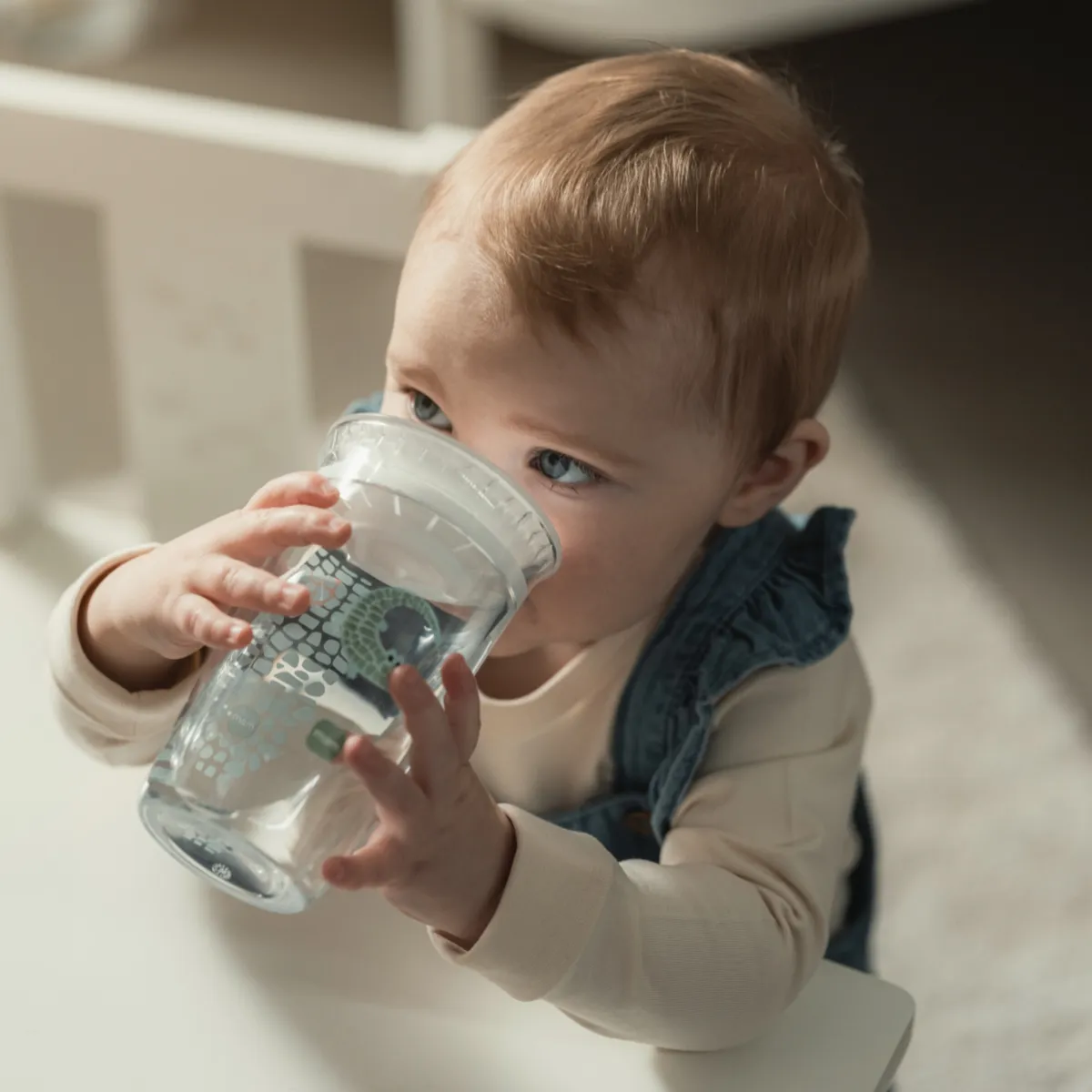ETDC_in_use_picture MAM Easy to Drink Cup 8+m